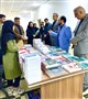 بازدید رئیس دانشکده از نمایشگاه کتاب معاونت آموزشی